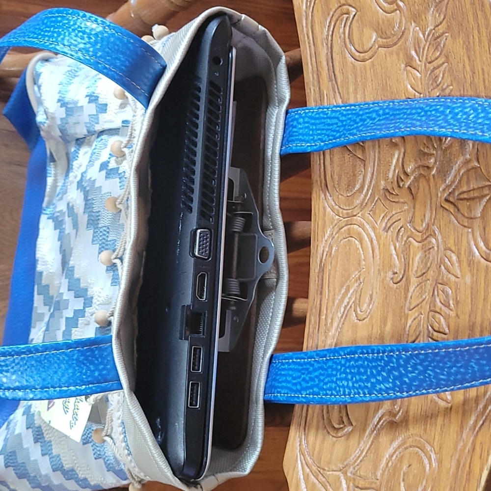 Purse - Picture 8 of 9